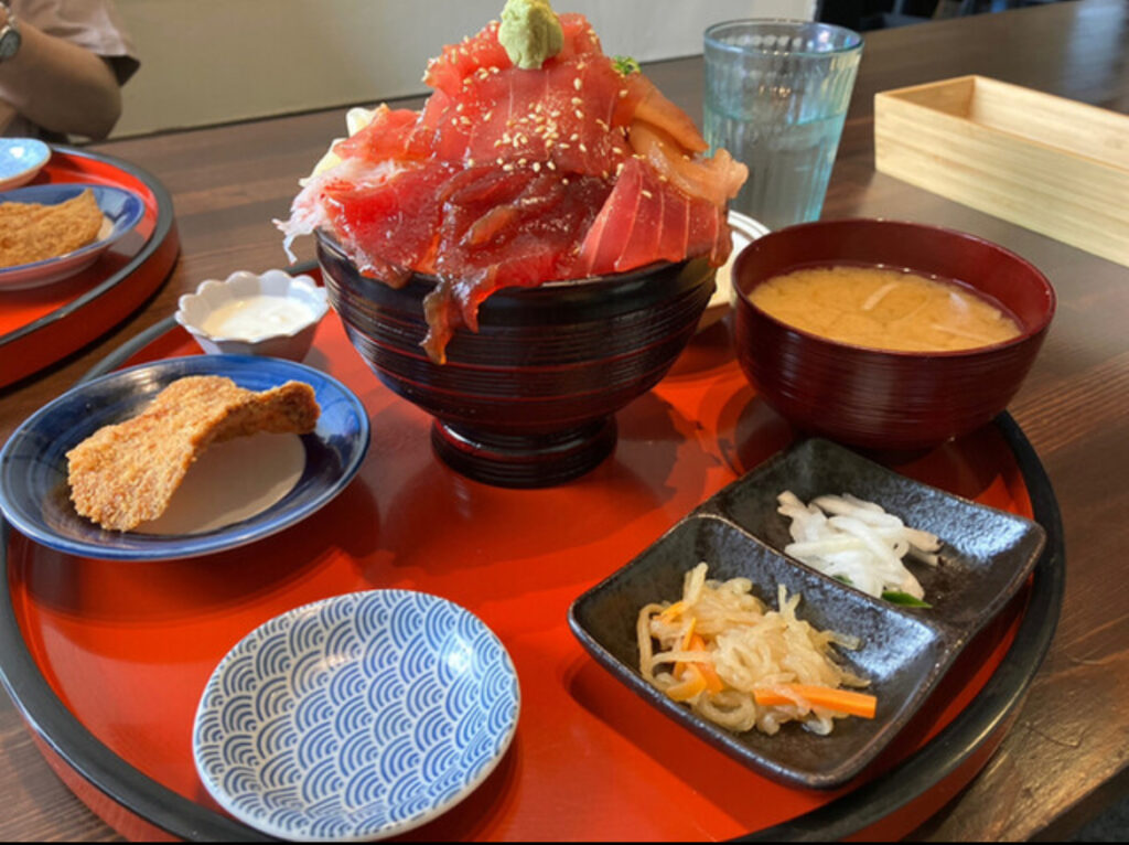 漬けマグロ丼